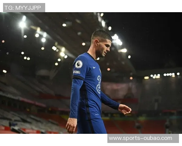 斯特拉斯堡主帅被切尔西挖走球迷愤怒表达不满情绪